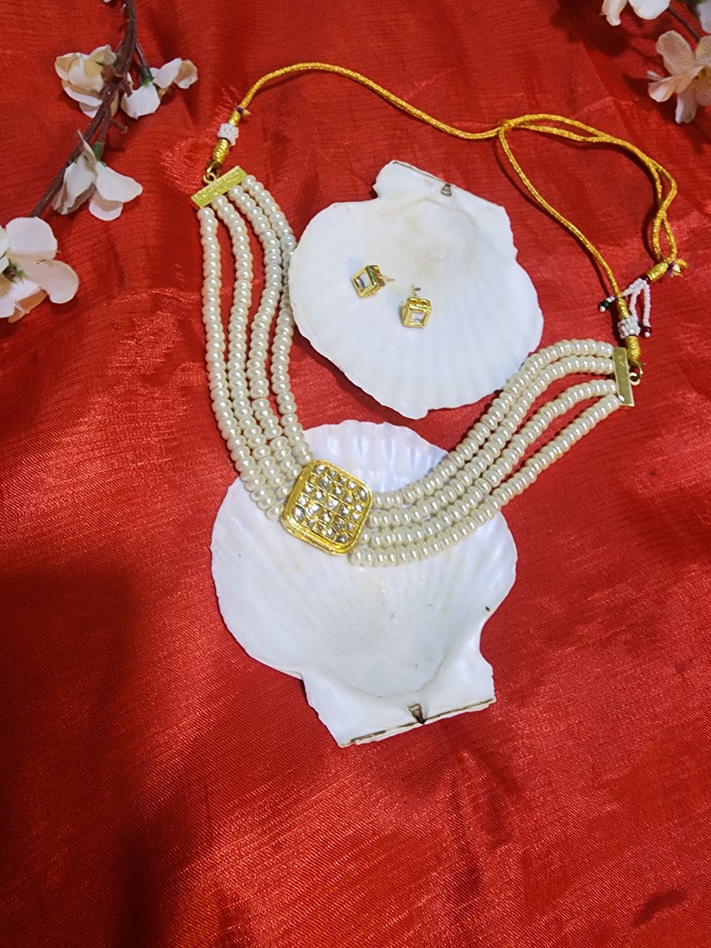 Multilayered Pearl Necklace Set – Elegant Handcrafted Jewelry