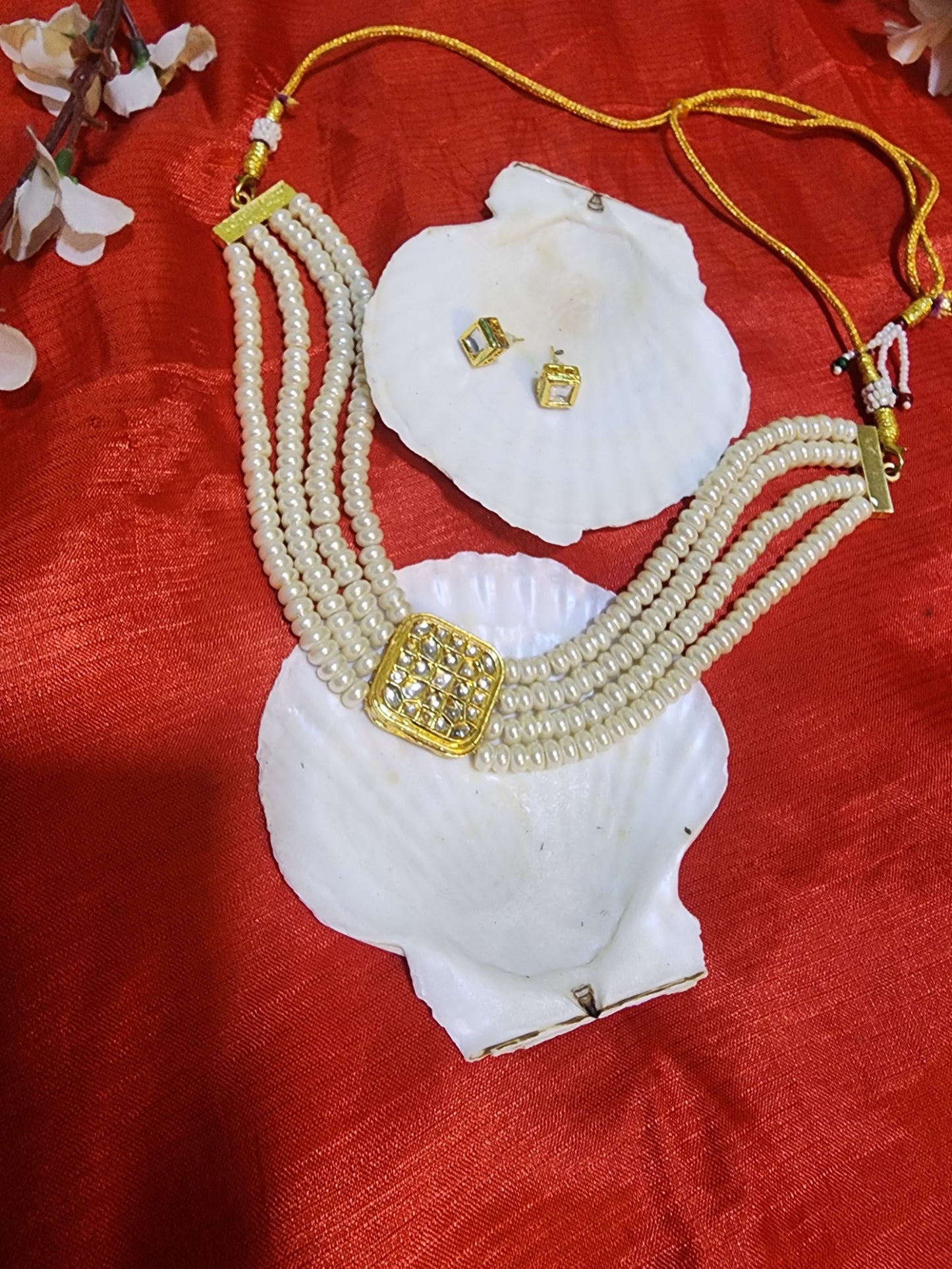 Multilayered Pearl Necklace Set – Elegant Handcrafted Jewelry