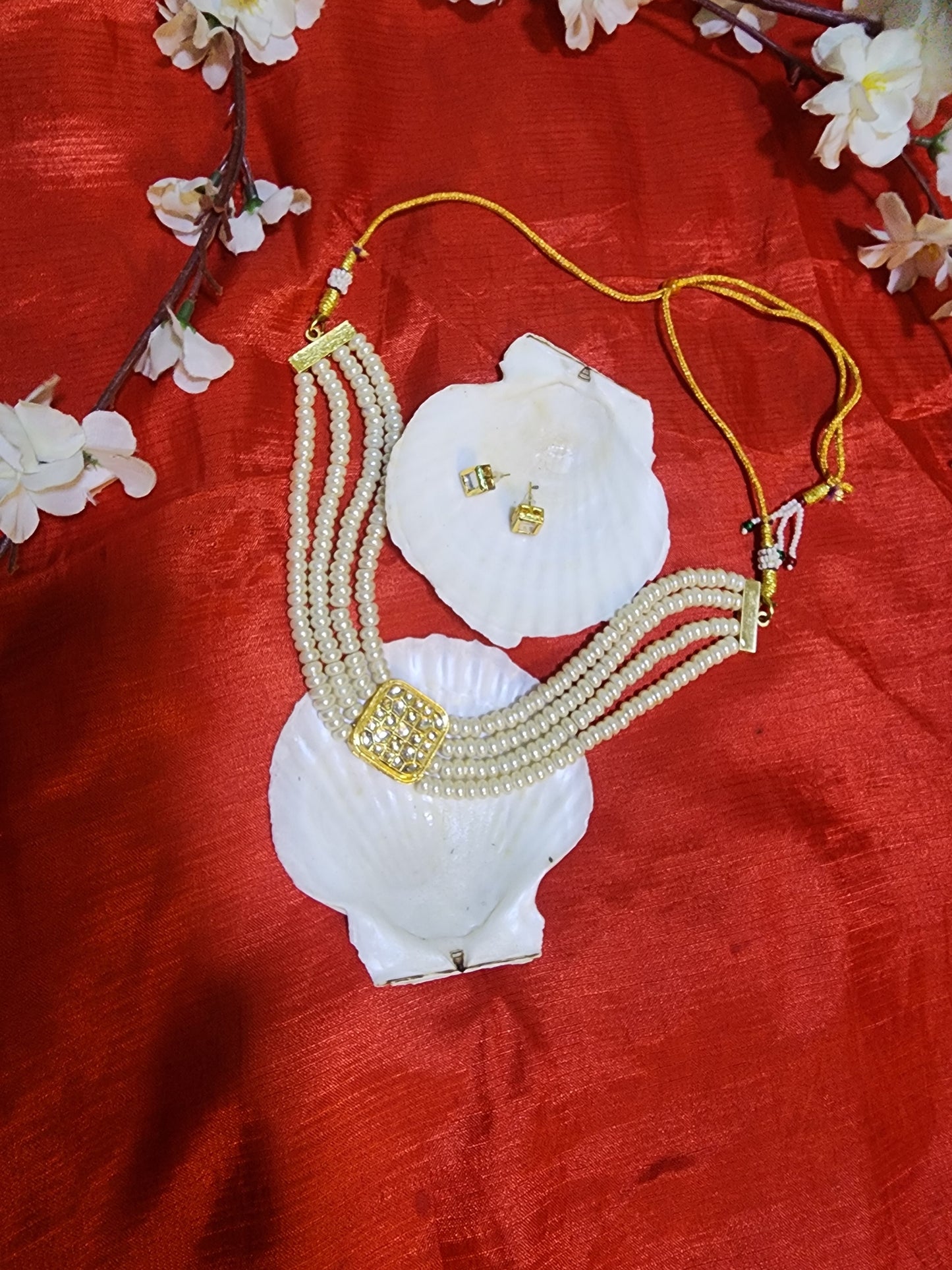 Multilayered Pearl Necklace Set – Elegant Handcrafted Jewelry