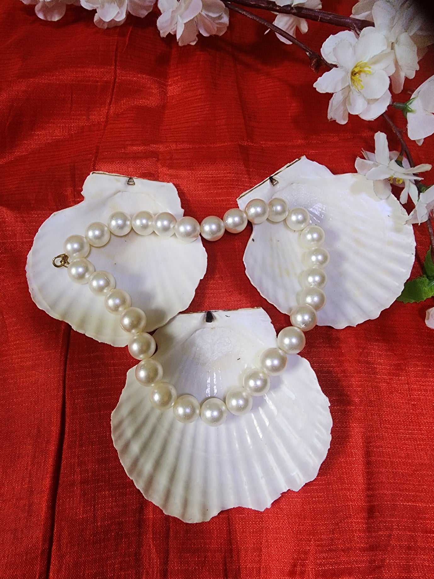 White Pearl Choker Necklace – Handcrafted Elegant Jewelry