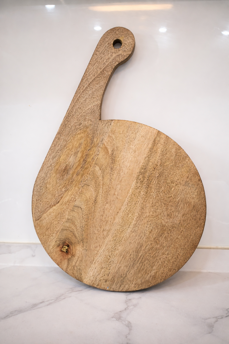 FEAWS “Prithvi” Series P-Shape Mango Wood Chopping Board