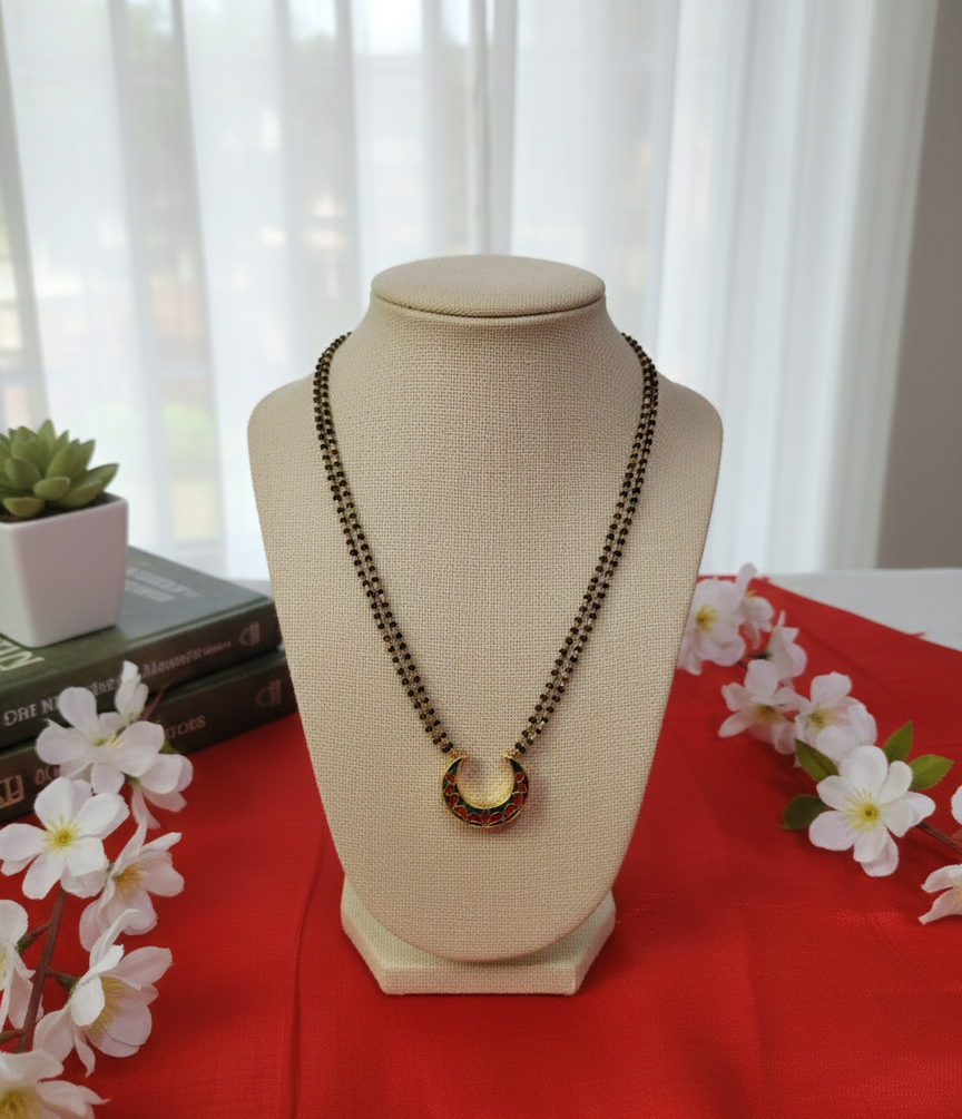 Black beads necklace with pendants: Elegant and Stylish Set