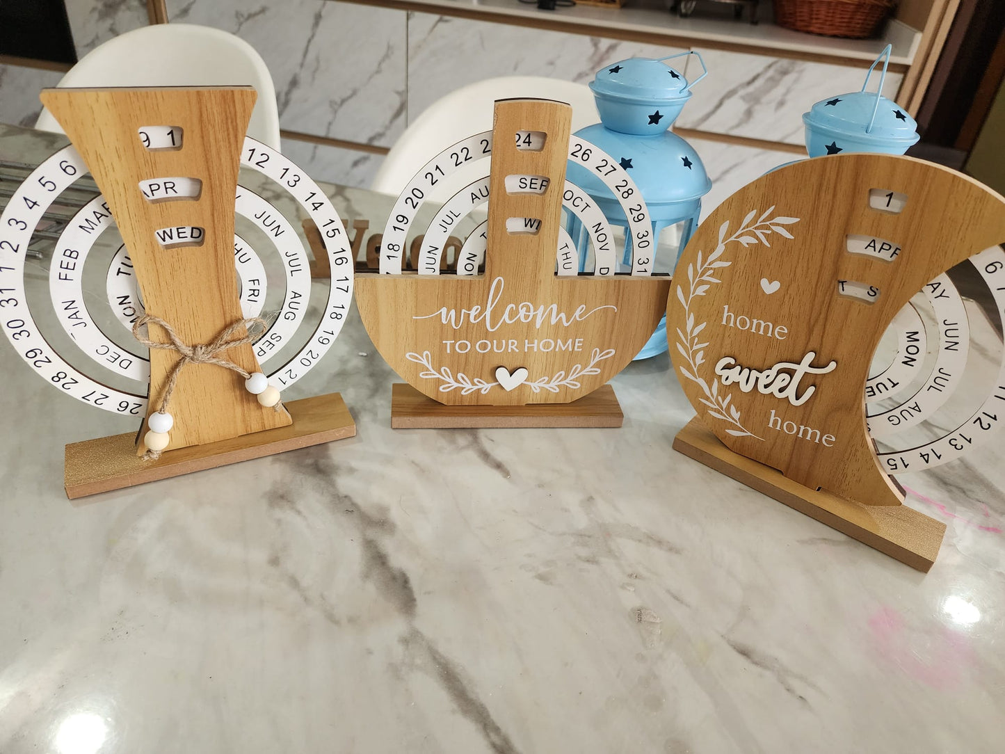 Wooden Rotating Calendar – Handmade Desktop Ornament