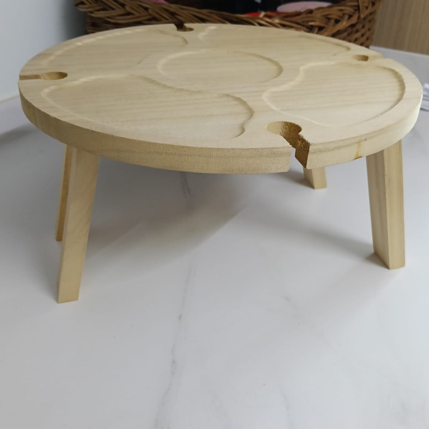 Wooden Folding Picnic Table – Round 2-in-1 Desk & Wine Glass Rack