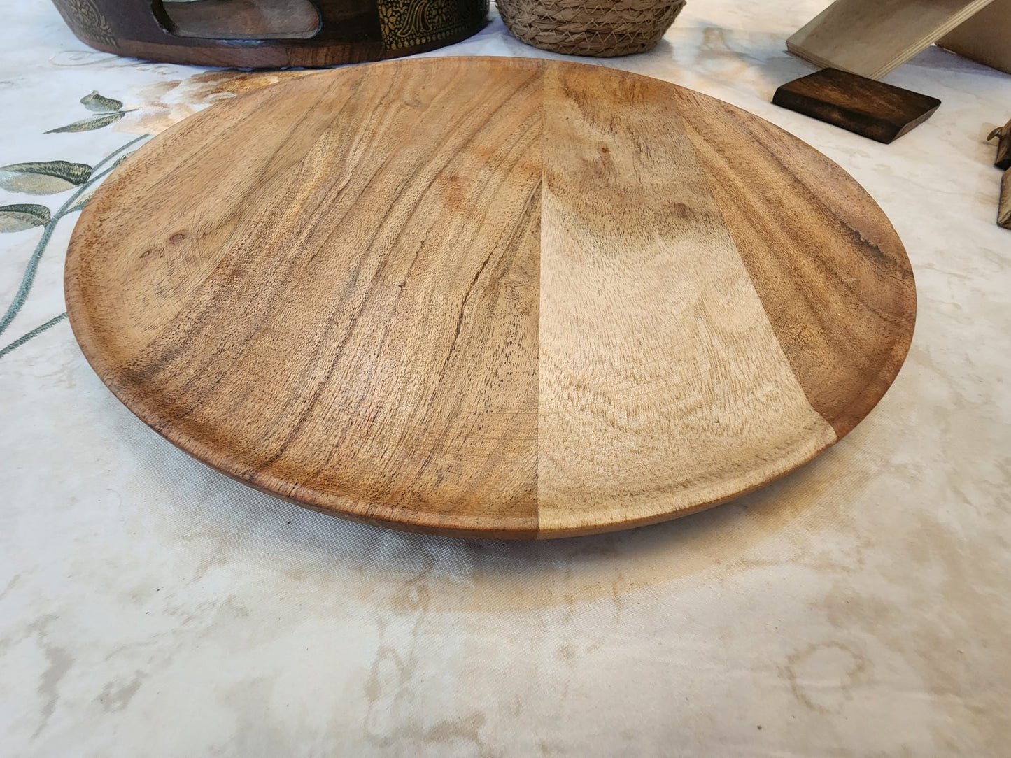Meraki Collection – Round Acacia Wood Platter