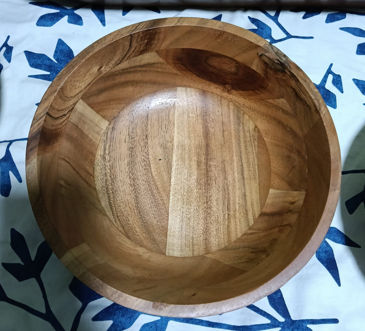 FEAWS “Prithvi” Series Natural Grain Acacia Wood Bowl
