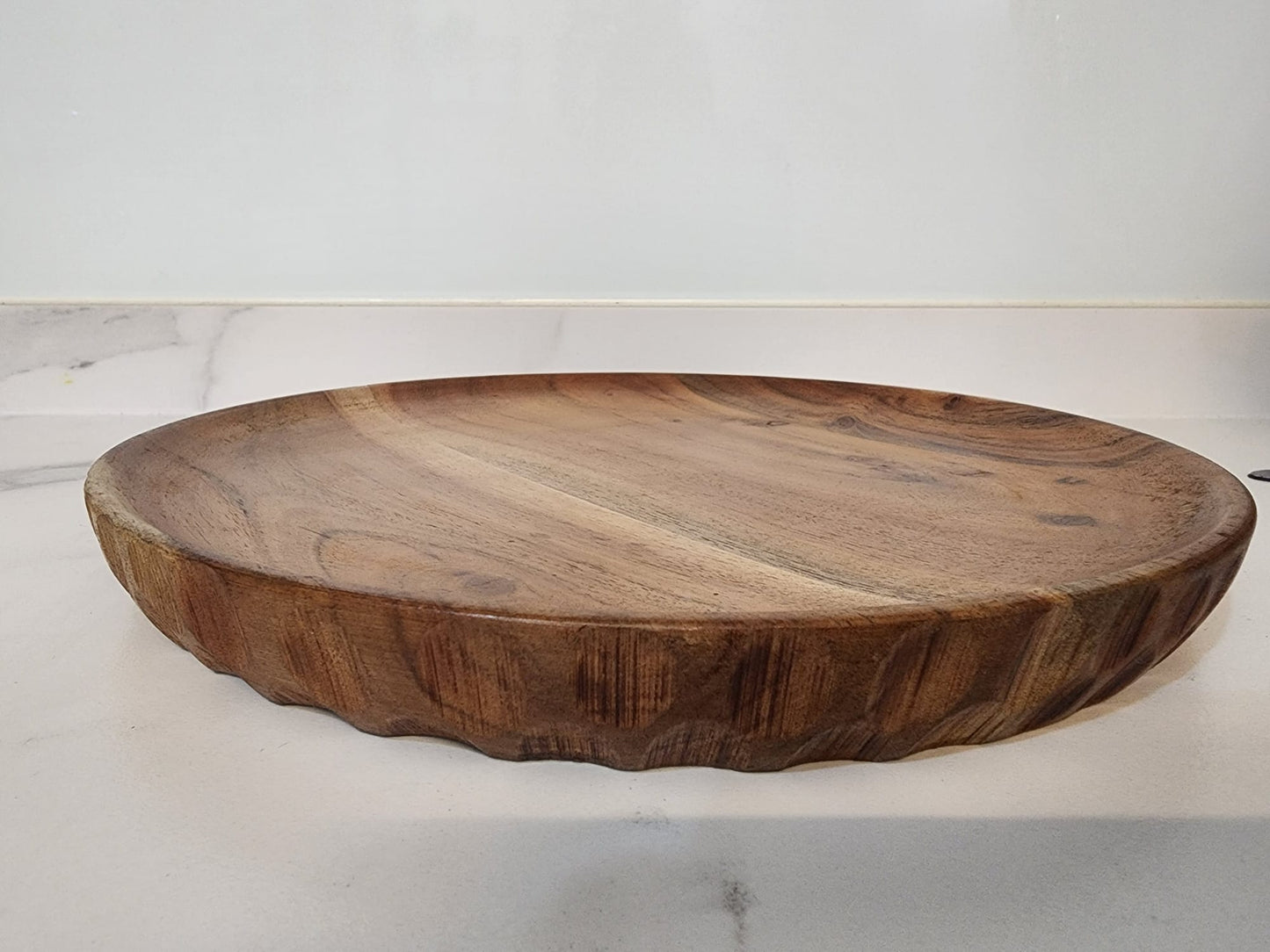 FEAWS “Prithvi” Series Carved Edge Acacia Wood Tray/Plate