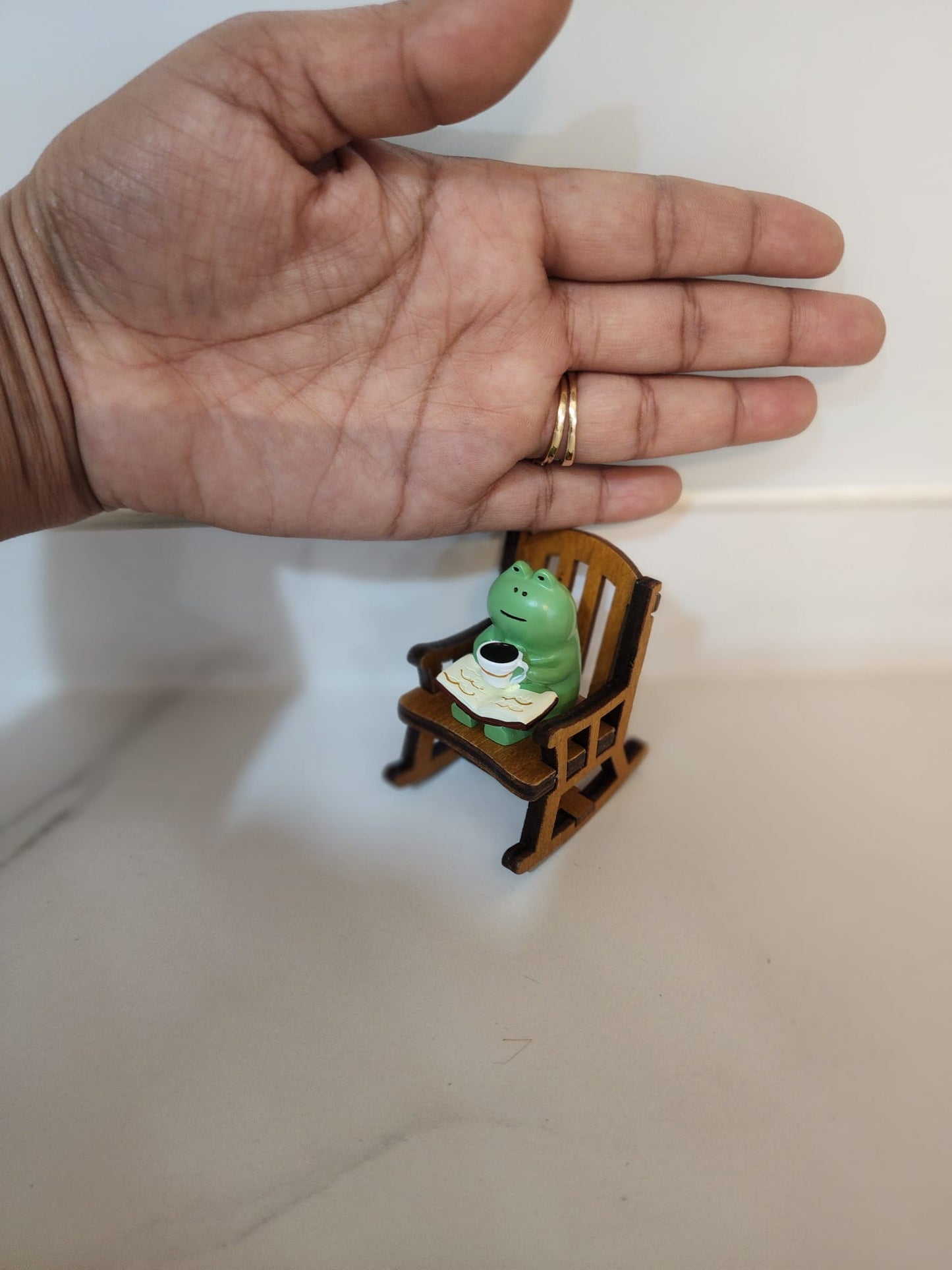 Japanese Resin Mini Frog Rocking Chair – Decorative Accent