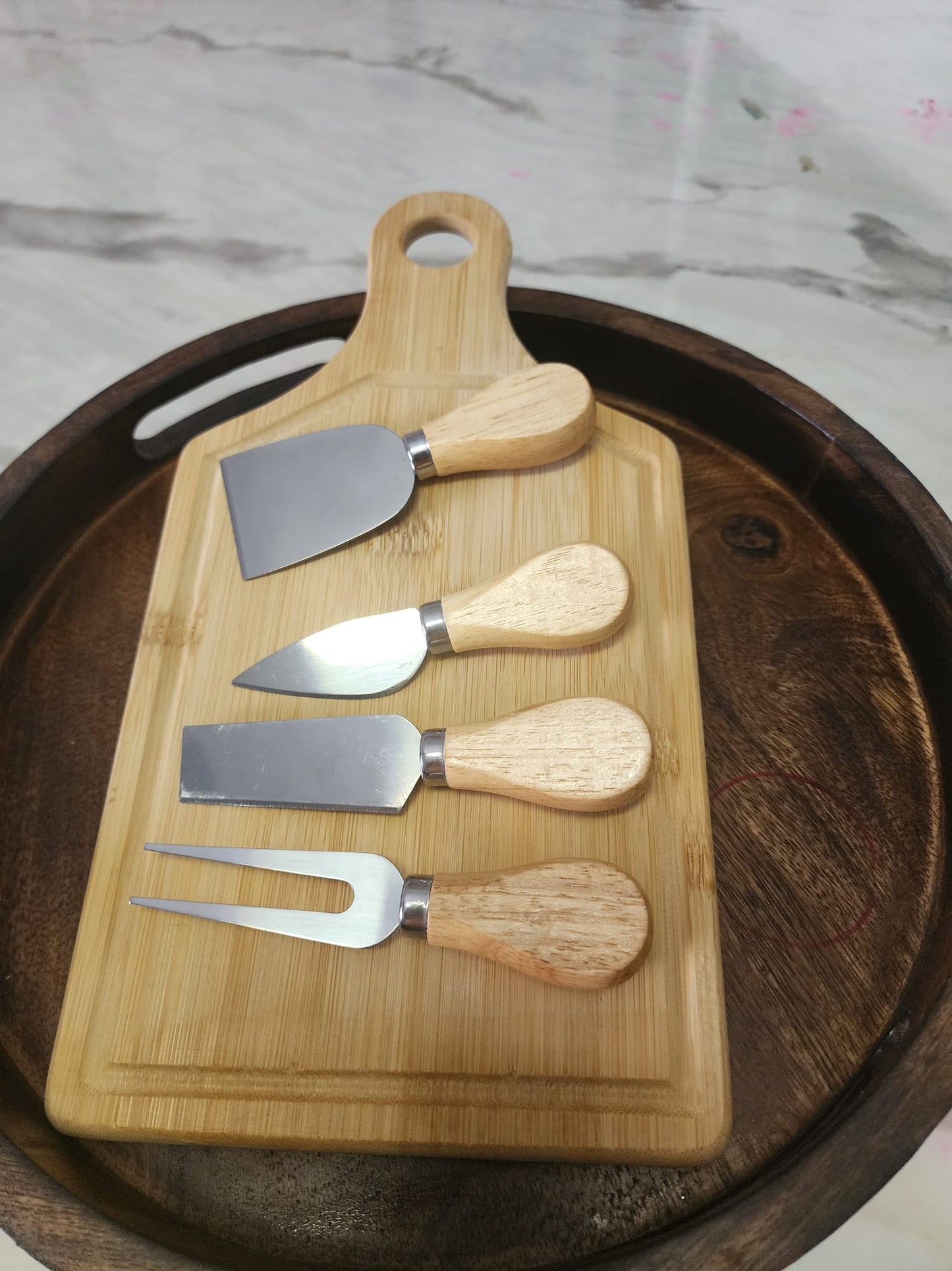 Chopping/serving Board with 4PCS Cheese Knife Set