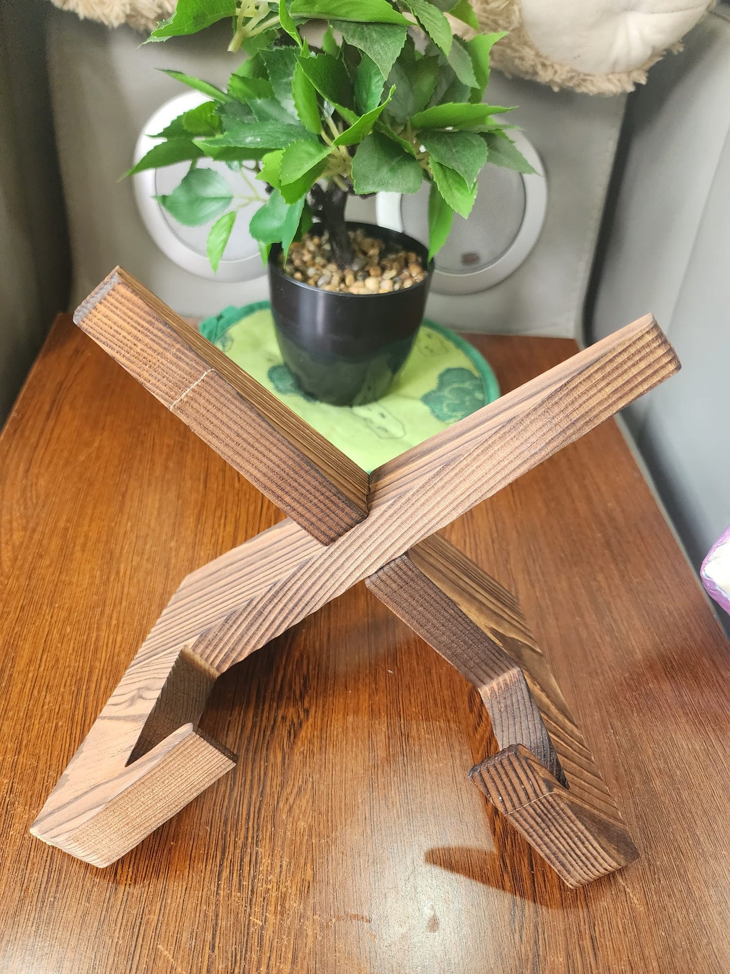 Minimalist Wooden Cookbook Stand