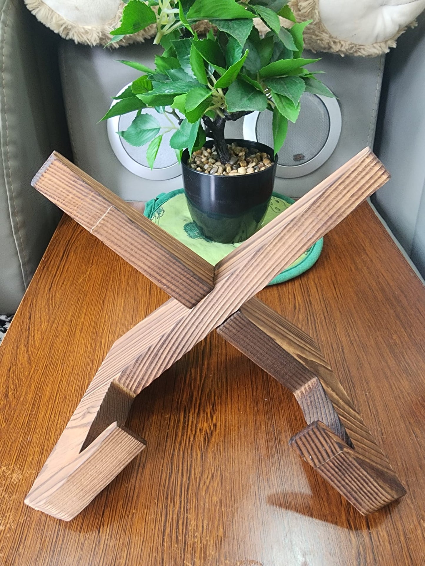 Minimalist Wooden Cookbook Stand