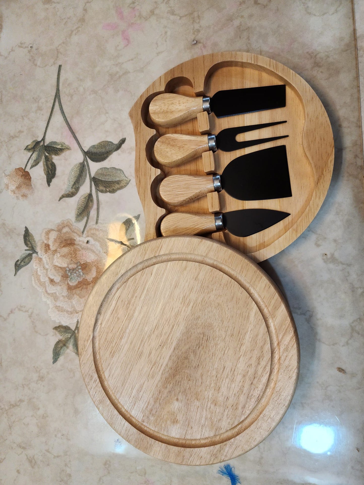Premium 4 Piece Bamboo Cheese Cutting Board Set